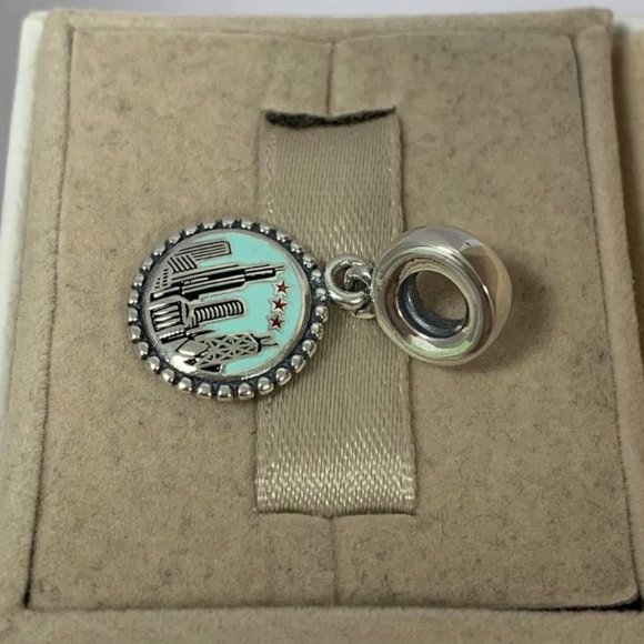 Pandora Chicago Exclusive Charm Dangle Pendant - Picture 2 of 5